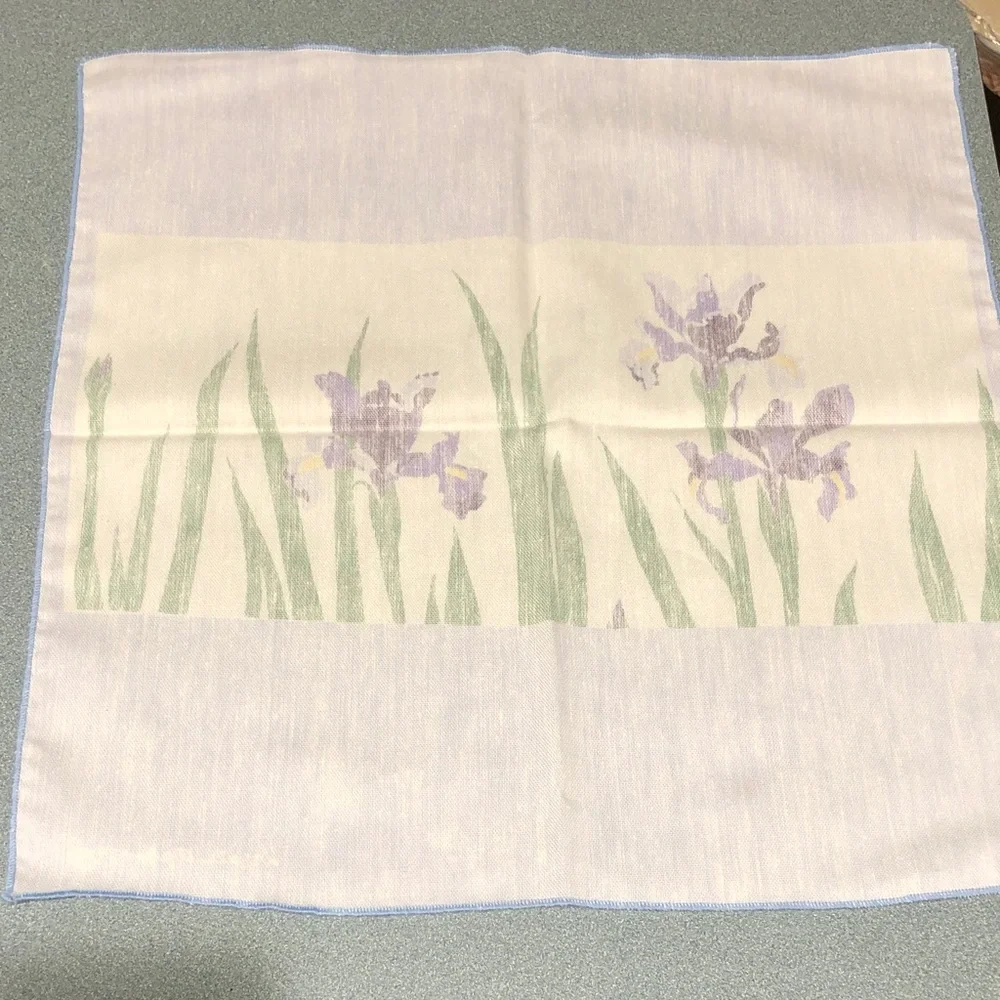 Floral Print Cloth Napkins with Purple Irises - Picture 14 of 16